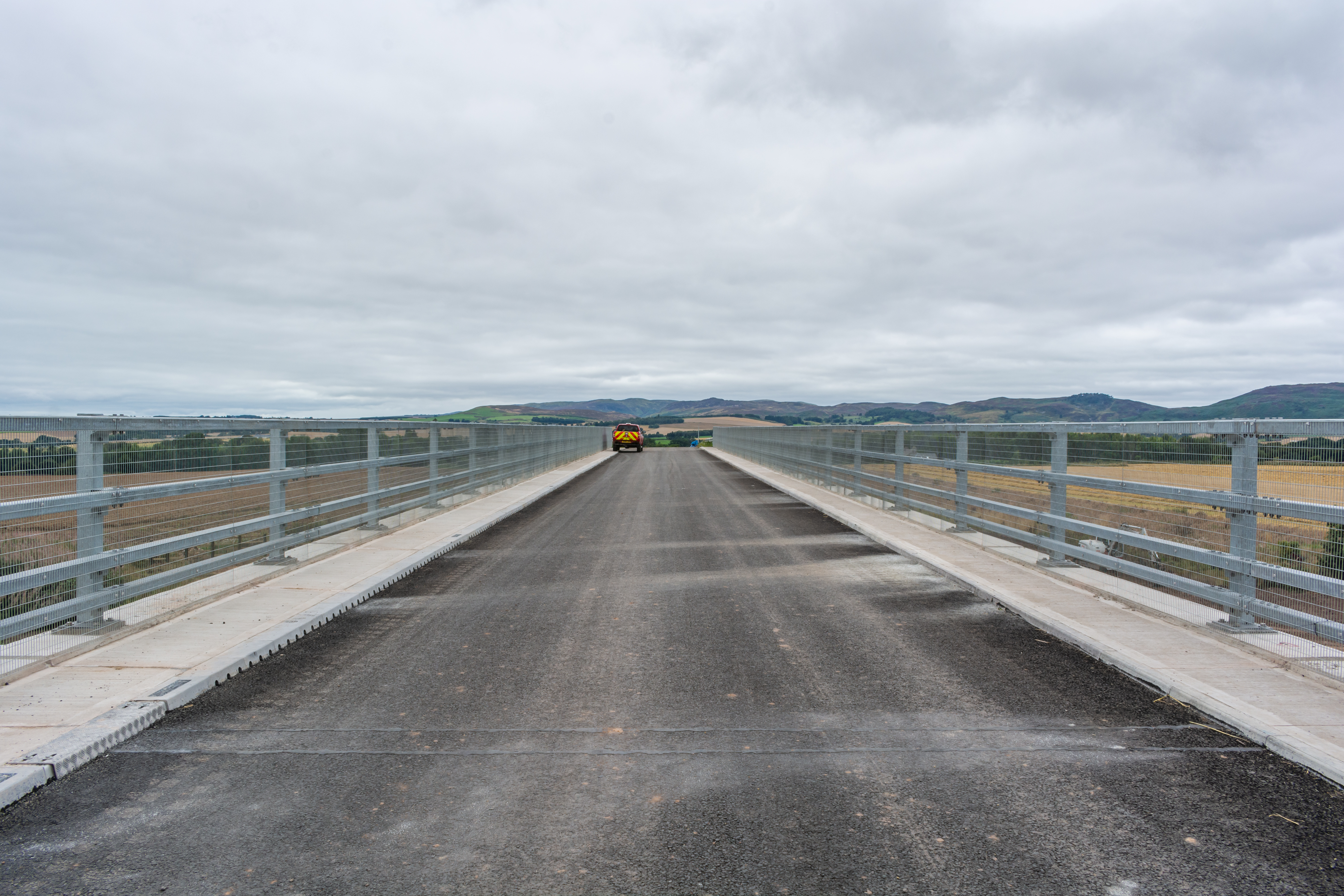Surfacing of Coltrannie Overbridge