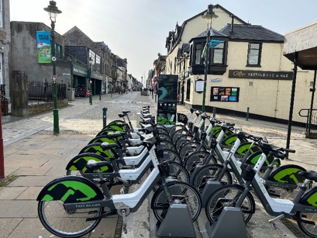 A photograph showing a HI-BIKE station at Fort William